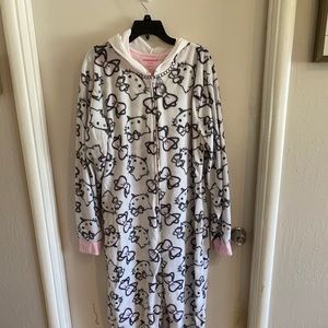 Hello kitty onesy